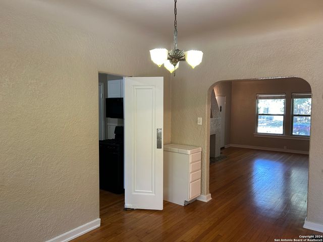 224 E Rosewood Ave Apt 1, San Antonio, TX 78212