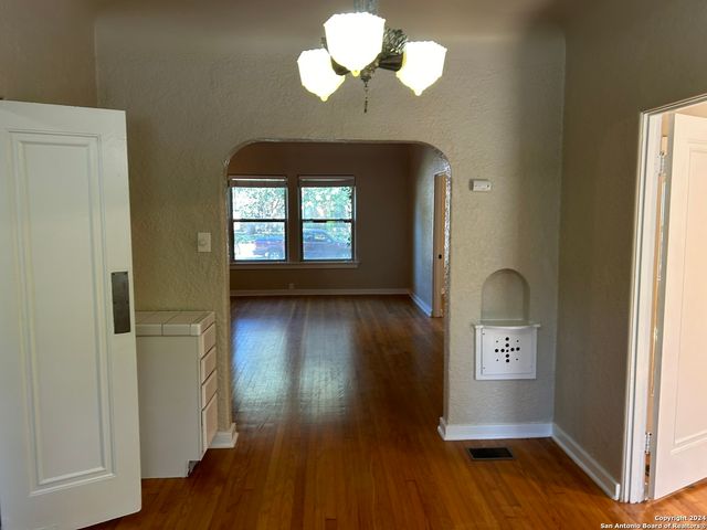 224 E Rosewood Ave Apt 1, San Antonio, TX 78212