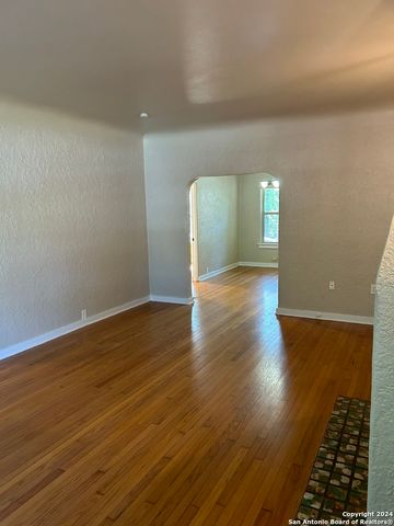 224 E Rosewood Ave Apt 1, San Antonio, TX 78212