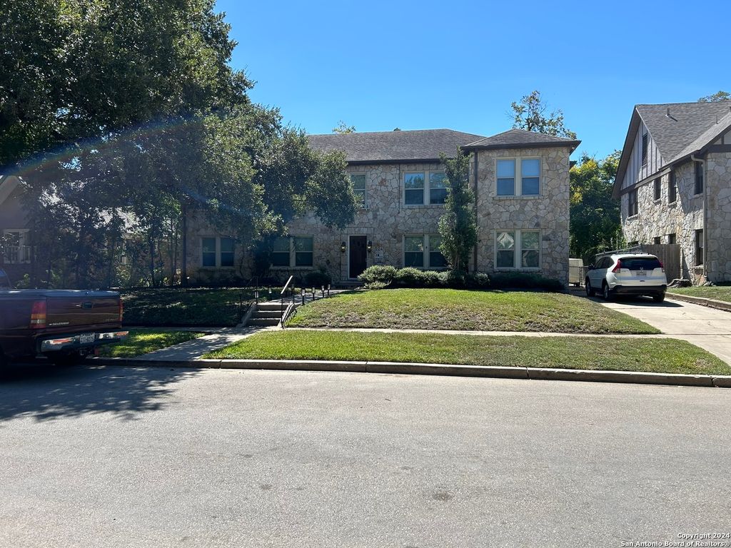 224 E Rosewood Ave Apt 1, San Antonio, TX 78212
