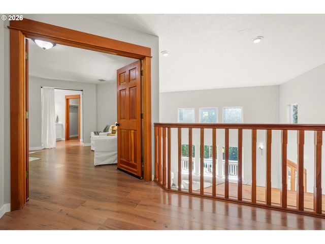 2262 TODD St, Eugene, OR 97405