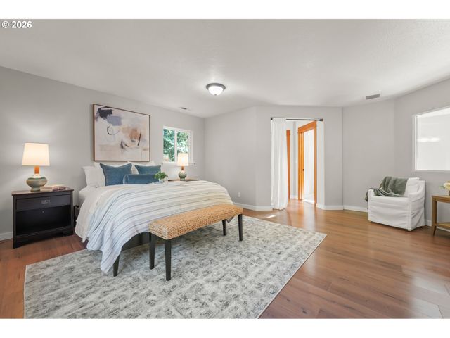 2262 TODD St, Eugene, OR 97405