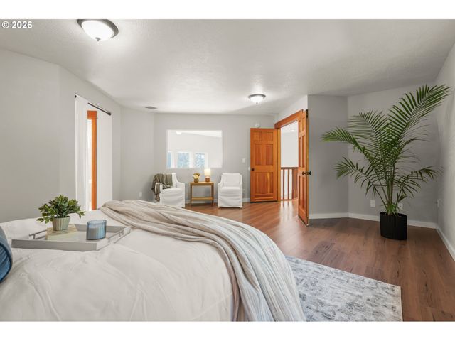 2262 TODD St, Eugene, OR 97405