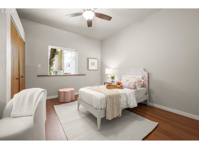 2262 TODD St, Eugene, OR 97405