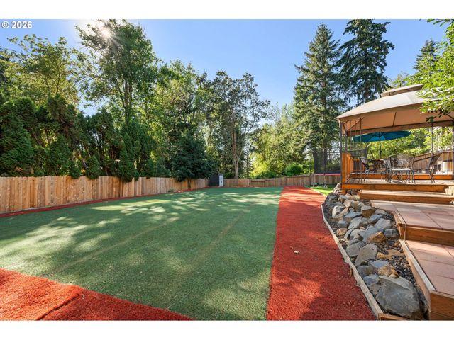 2262 TODD St, Eugene, OR 97405