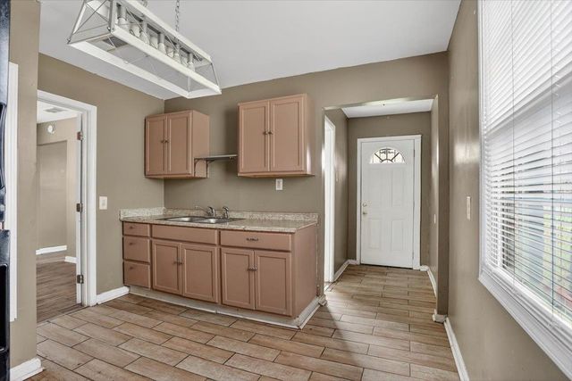 910 ANNIE ST, Memphis, TN 38107