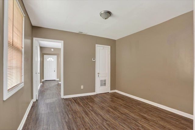 910 ANNIE ST, Memphis, TN 38107