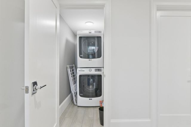 467 E 8th 1A, Boston, MA 02127