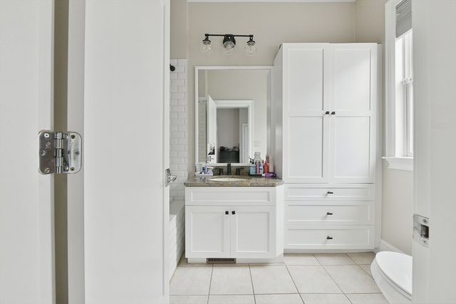 467 E 8th 1A, Boston, MA 02127