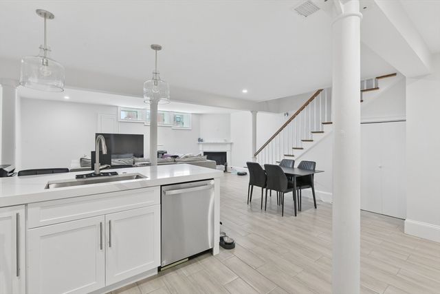 467 E 8th 1A, Boston, MA 02127
