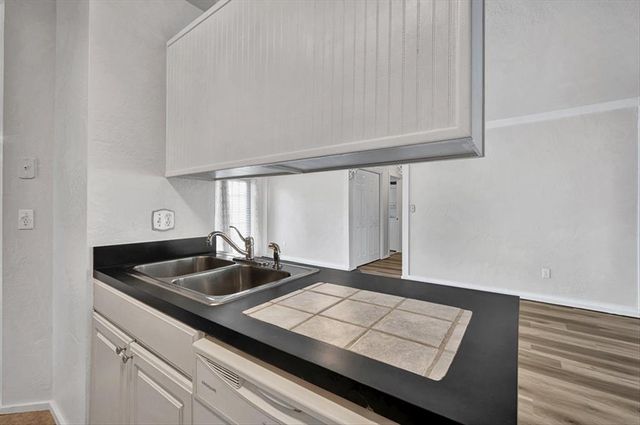 410 SE 24th Avenue, Norman, OK 73071