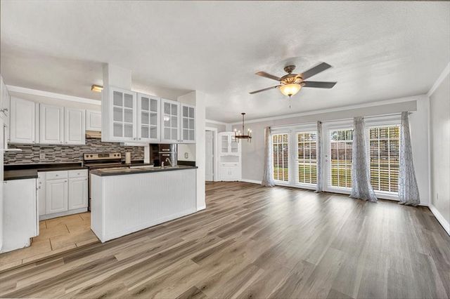 410 SE 24th Avenue, Norman, OK 73071