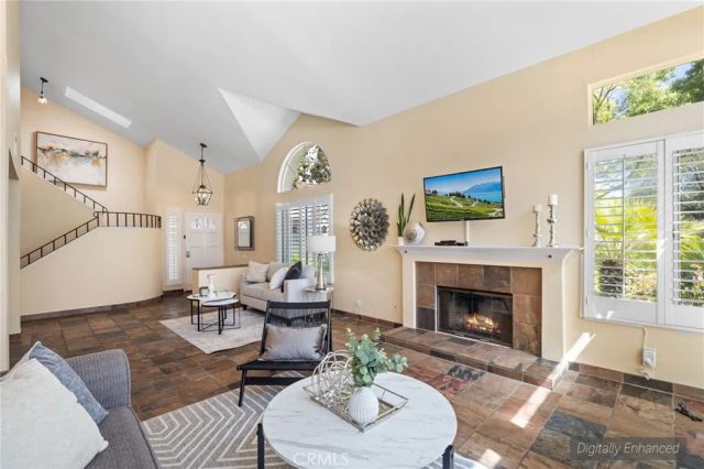 15 Calle Francesca, Rancho Santa Margarita, CA 92688