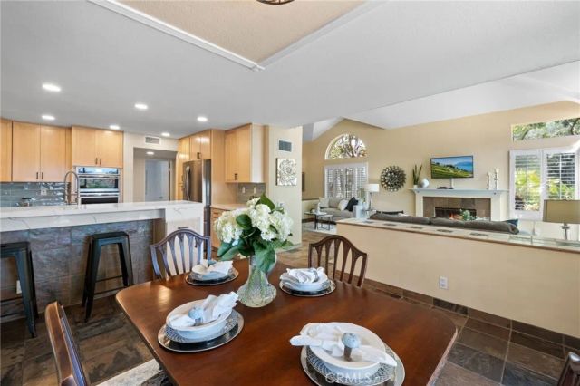 15 Calle Francesca, Rancho Santa Margarita, CA 92688