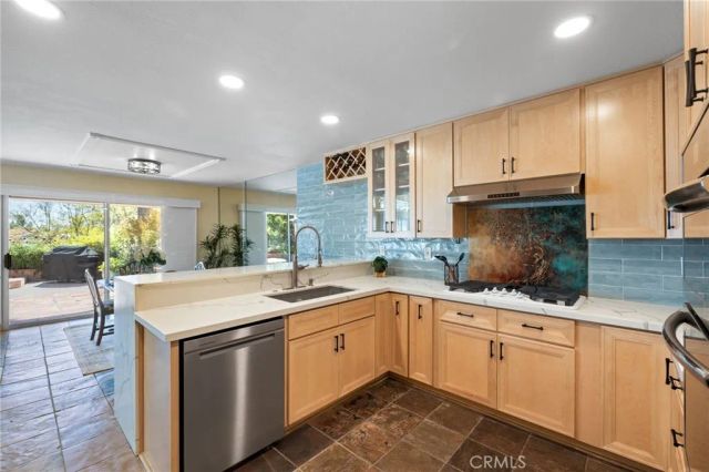 15 Calle Francesca, Rancho Santa Margarita, CA 92688