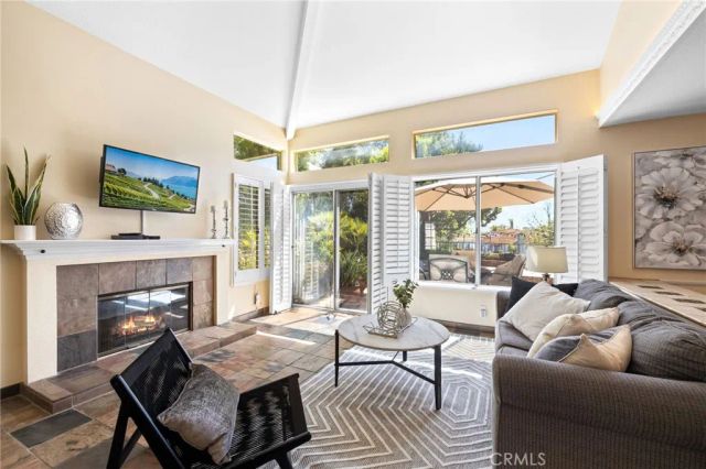 15 Calle Francesca, Rancho Santa Margarita, CA 92688