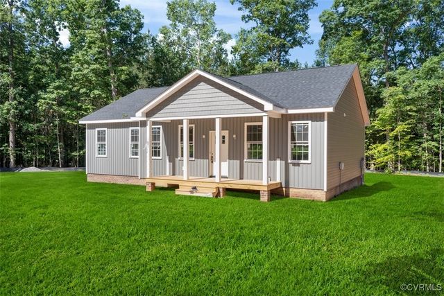 1007 Clement Town Rd, Powhatan, VA 23139