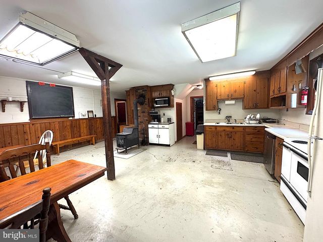 255 KNIGHTS RUN RD, Heathsville, VA 22473