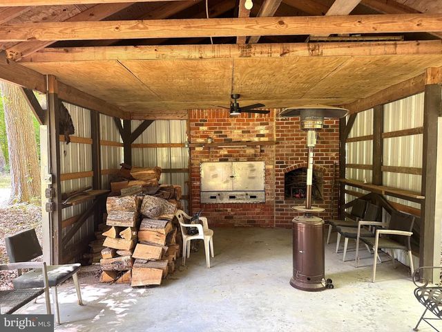 255 KNIGHTS RUN RD, Heathsville, VA 22473