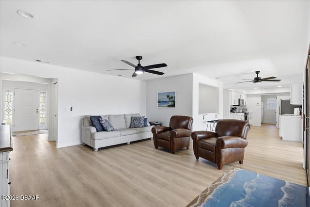 10 Flametree Court, Palm Coast, FL 32137