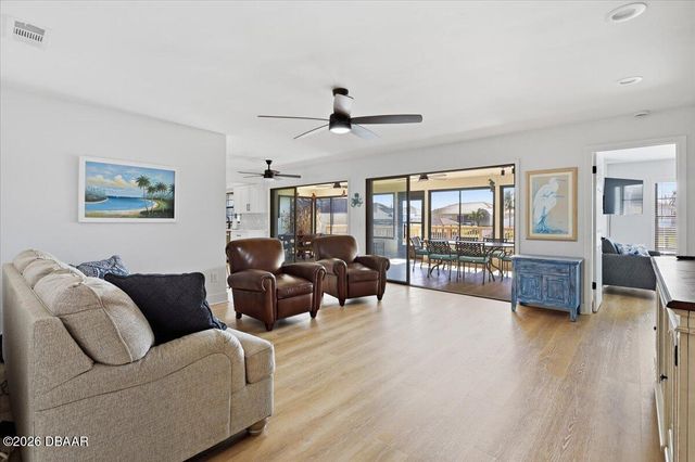 10 Flametree Court, Palm Coast, FL 32137