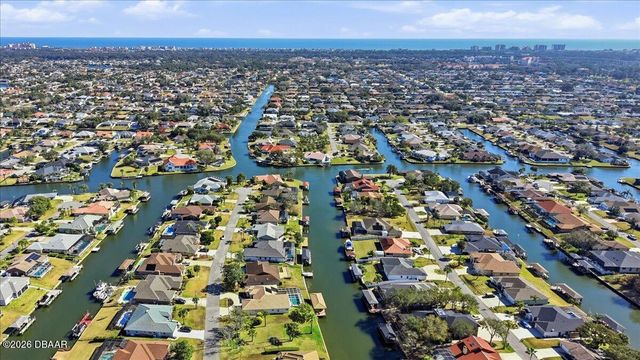 10 Flametree Court, Palm Coast, FL 32137