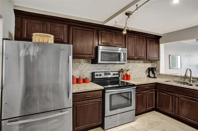 555 NW 4TH AVENUE 2220, Boca Raton, FL 33432