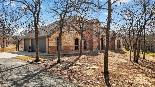 125 River Rock Court, Poolville, TX 76487