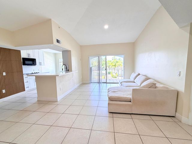 9630 NW 2nd Street 6-308, Pembroke Pines, FL 33024