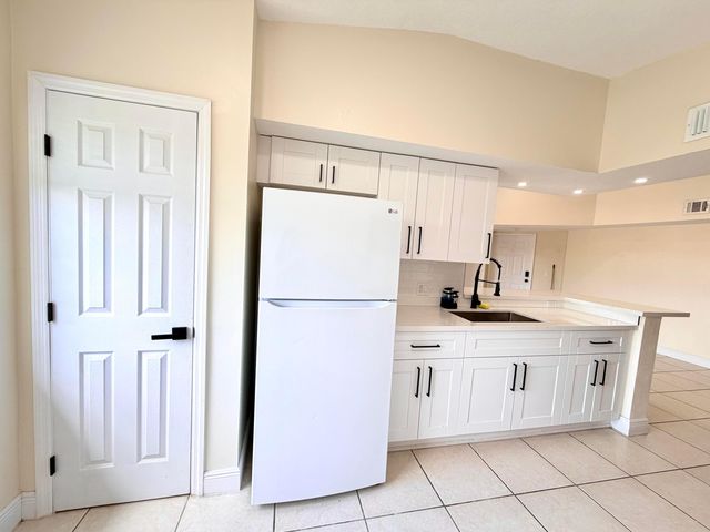 9630 NW 2nd Street 6-308, Pembroke Pines, FL 33024
