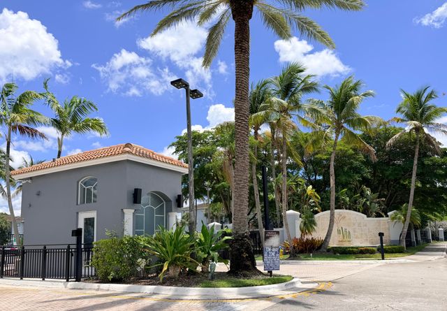 9630 NW 2nd Street 6-308, Pembroke Pines, FL 33024