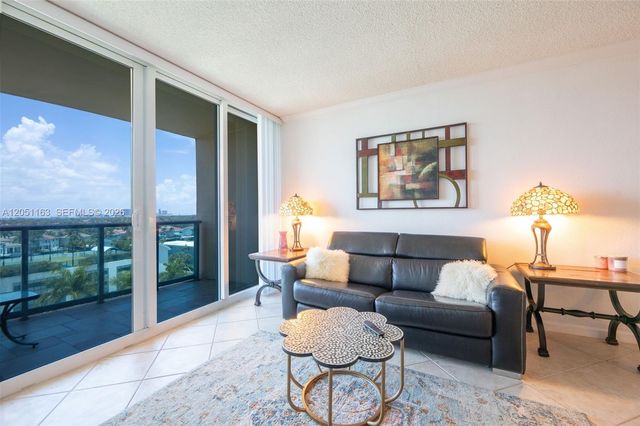 2501 S Ocean Dr 828, Hollywood, FL 33019