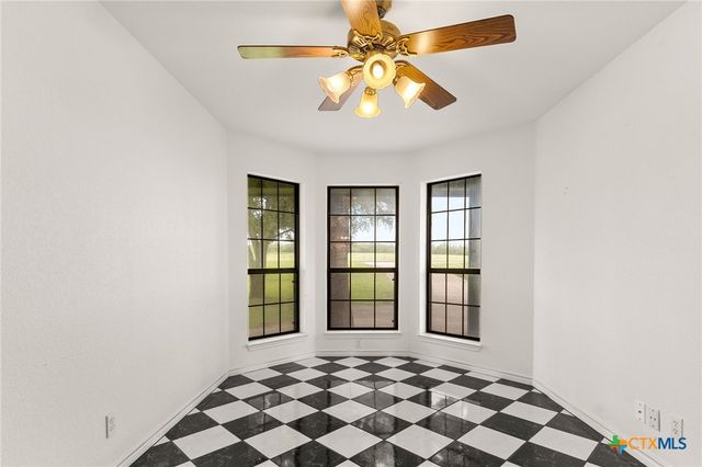 16567 Fm 725, Seguin, TX 78155