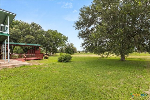 16567 Fm 725, Seguin, TX 78155