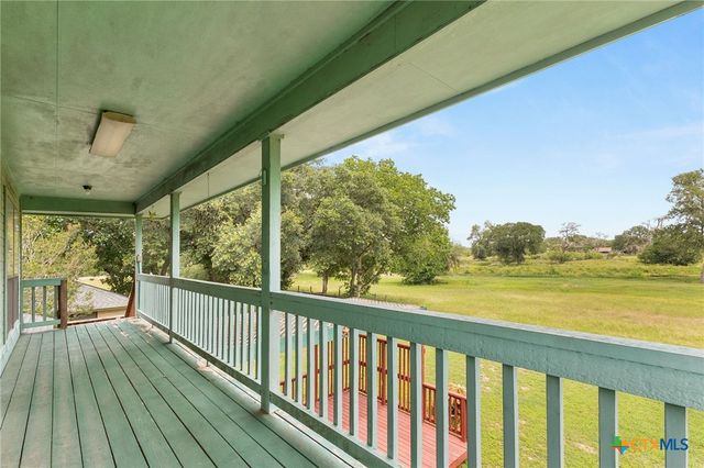16567 Fm 725, Seguin, TX 78155