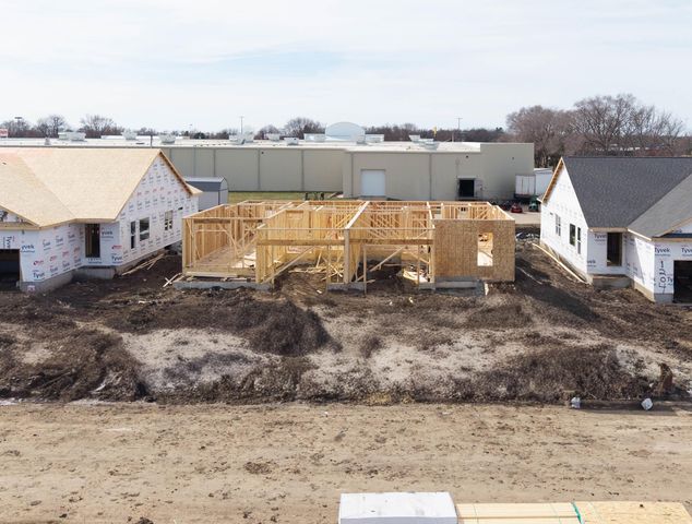 1210 Rock Ridge Circle, Waverly, IA 50677