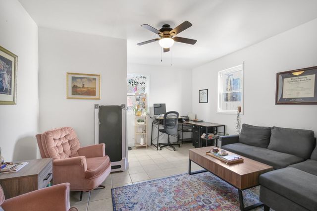 2010 E YORK ST, Philadelphia, PA 19125