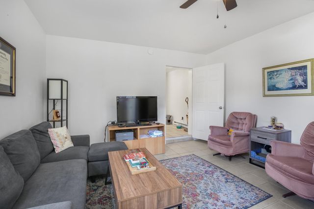 2010 E YORK ST, Philadelphia, PA 19125