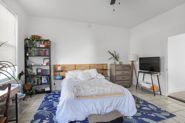 2010 E YORK ST, Philadelphia, PA 19125
