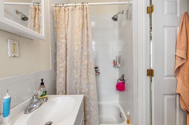 2010 E YORK ST, Philadelphia, PA 19125
