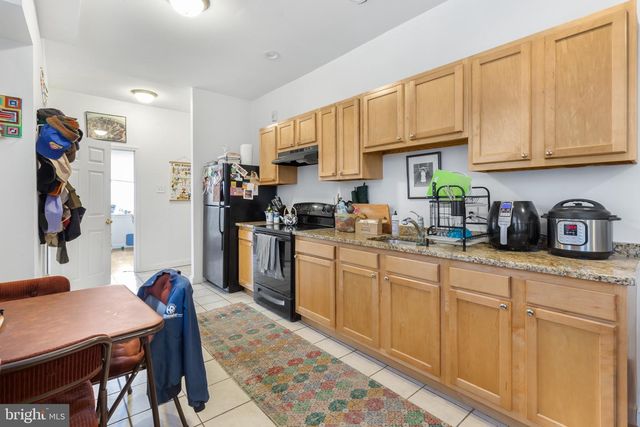 2010 E YORK ST, Philadelphia, PA 19125