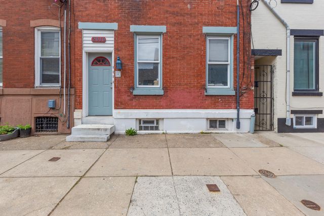 2010 E YORK ST, Philadelphia, PA 19125