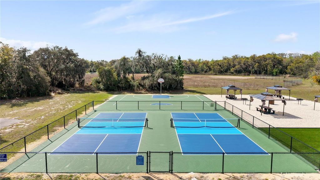 Image 5 of property listing at 17203 SANDALWOOD DRIVE 17203, Wildwood, FL 34785