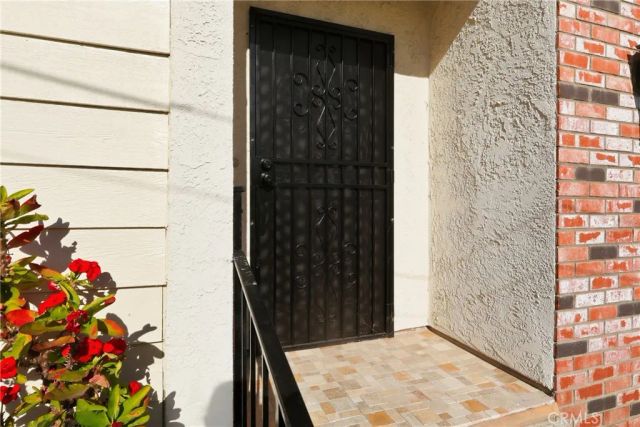 105 N El Molino Street E, Alhambra, CA 91801