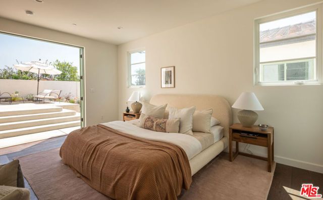 1062 Beverly Way, Altadena, CA 91001