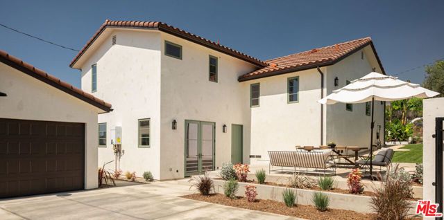 1062 Beverly Way, Altadena, CA 91001