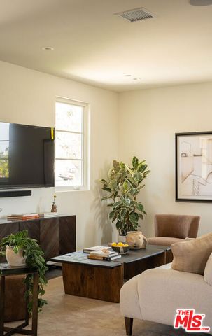 1062 Beverly Way, Altadena, CA 91001