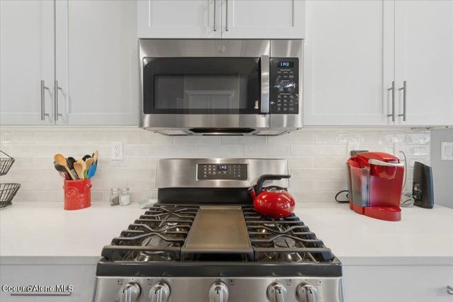 660 E Ripatti Way, Hayden, ID 83835