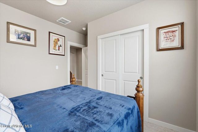 660 E Ripatti Way, Hayden, ID 83835