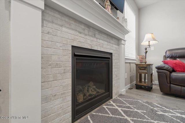 660 E Ripatti Way, Hayden, ID 83835